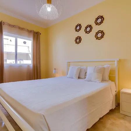 Apartment Santa Maria A 500 Metros Da Quarteira