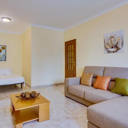 Santa Maria A 500 Metros Da Apartment Quarteira