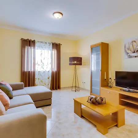 Apartment Santa Maria A 500 Metros Da