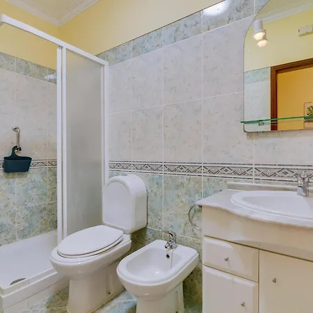Apartment Santa Maria A 500 Metros Da